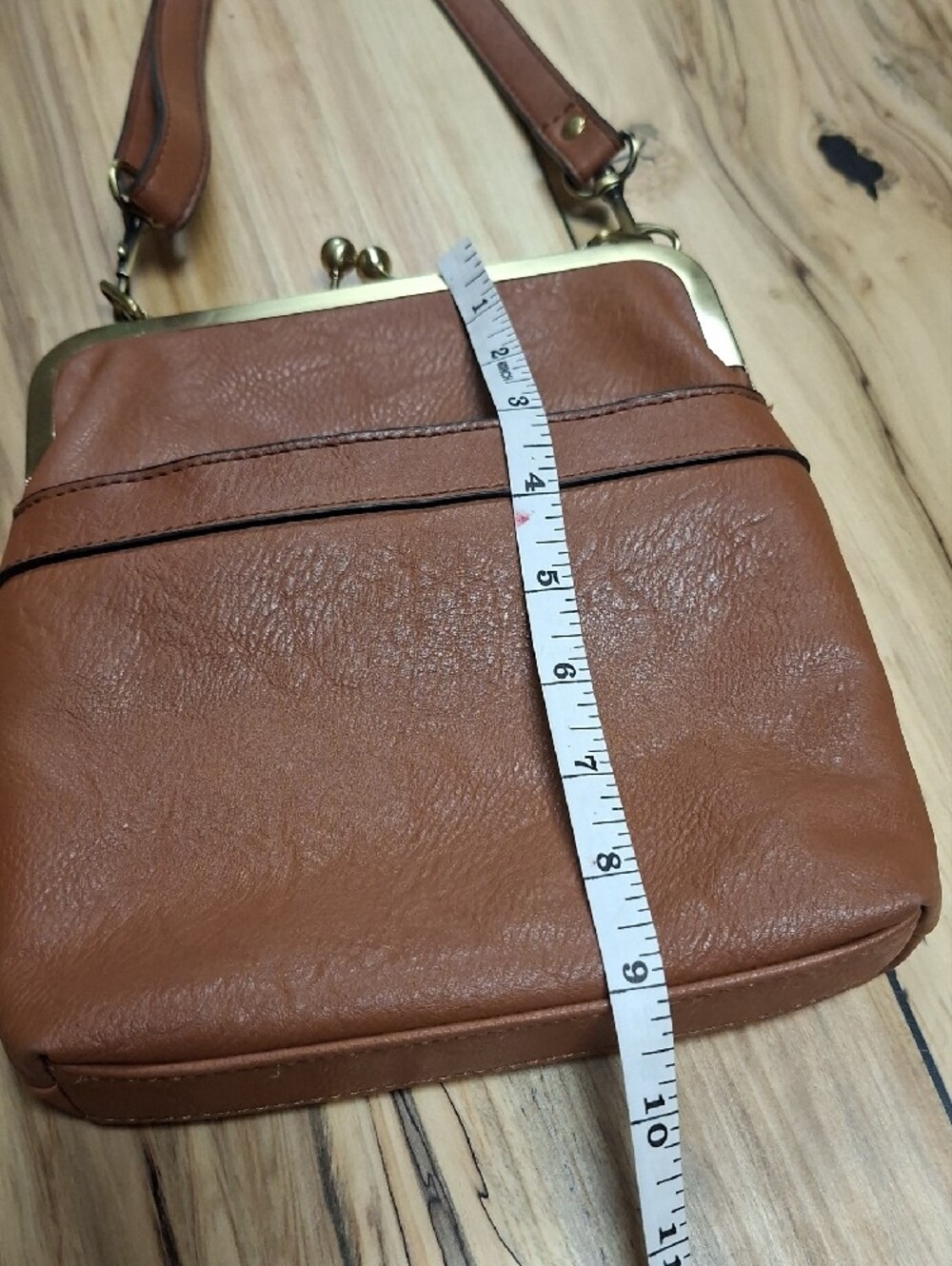 Bueno Tan Kiss-Lock Crossbody Bag - Picture 5 of 6